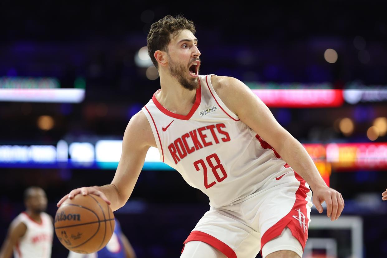 辉达在线娱乐-火箭队三喜临门！2连胜到手，双核轰66分，阿门14助攻创生涯新高